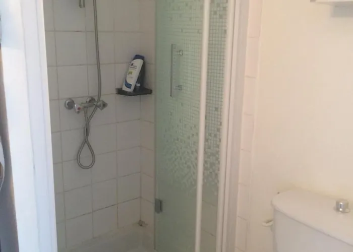 Les Pieds Dans L'eau