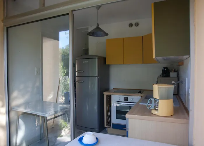 Les Pieds Dans L'eau