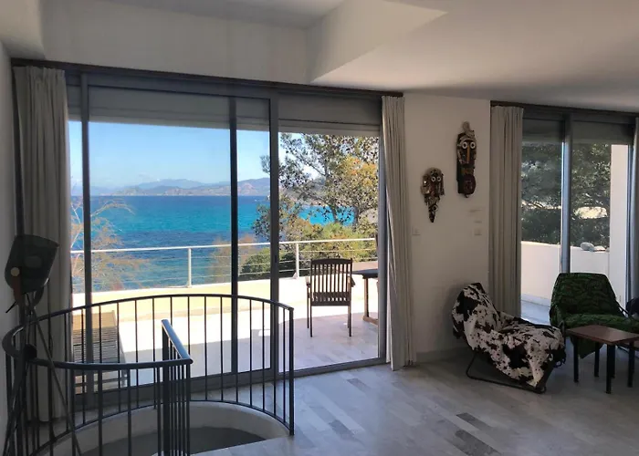 Prázdninový dům Les Pieds Dans L'eau *